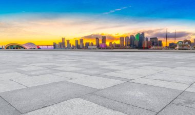 Prospect Meydanı Tuğla Ofis Binası