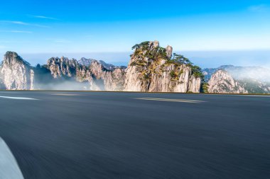 Air Tar Karayolu Meydanı ve Doğal Landscap