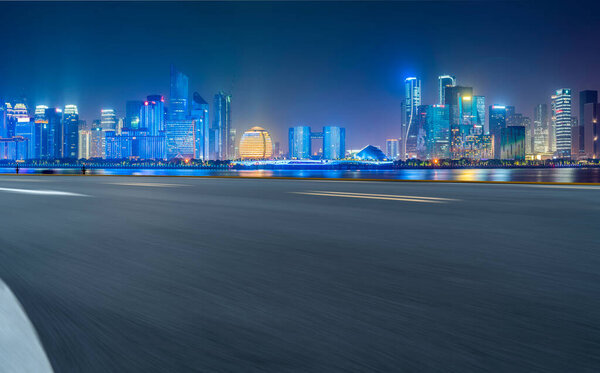 Асфальтовое покрытие и панорама Ханчжоу Archittura
