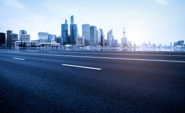 Çin manzaralı boş otoyol