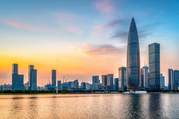 Edificio Moderno Edificio Uffici Skyline Urbano Shenzhen — Foto Stock