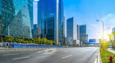 Kentsel modern mimari peyzaj ve Street View Yolu