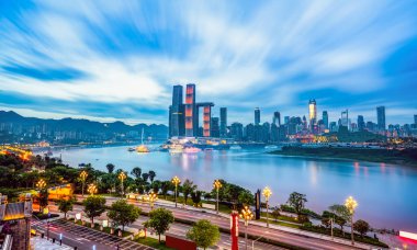 Chongqing, Çin 'deki Şehir Mimarisinin Nightscape Skyline' ı