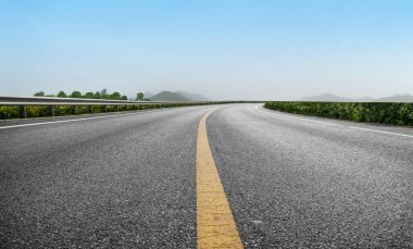 Yol Asfaltlaması ve Açık Hava Sahası