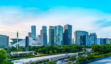 Hangzhou Finans Bölgesi Plaza ve peyzaj silüeti