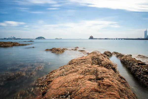 Όμορφη Ακτογραμμή Qingdao Και Αρχιτεκτονικό Τοπίο — Φωτογραφία Αρχείου