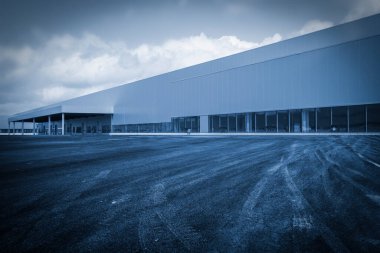 Modern fabrika binaları ve depoları