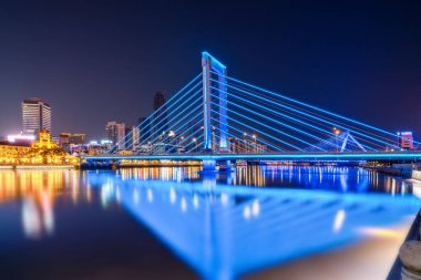 Ningbo şehir mimarisi gece manzarası