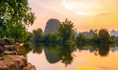 Guilin 'in Güzel Manzarası ve Doğal Manzarası