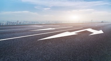 Şehir yolu ve mimari peyzaj
