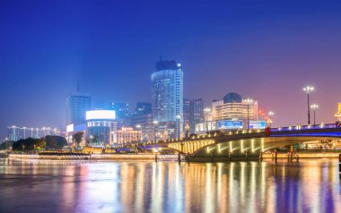 Ningbo şehir mimarisi gece manzarası