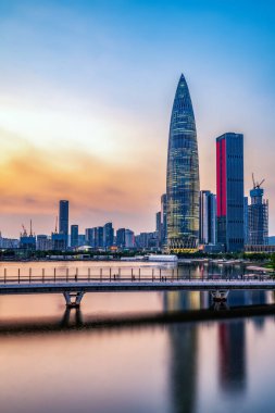 Shenzhen Fi 'de modern bina ve şehir silueti