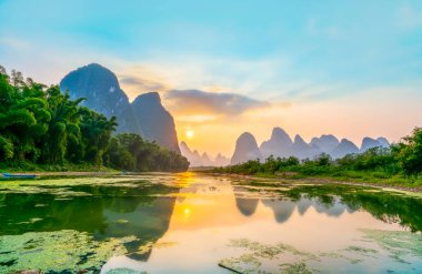 Yangshuo 'nun güzel manzarası, Guilin.