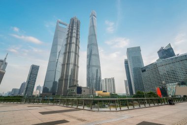 Lujiazui Finansal Mesafe 'nin sokak ve ofis binası.