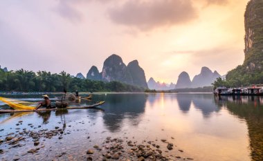 Guilin 'in Güzel Manzarası ve Doğal Manzarası