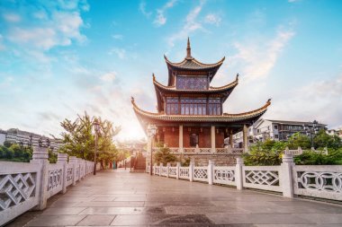 Guiyang 'daki Antik Mimari Peyzaj ve Nehirler