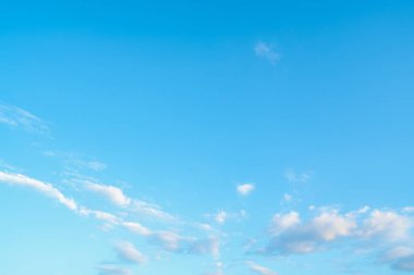 Güzel Gökyüzü Manzarası Mavi Gökyüzü ve Beyaz Bulutlar