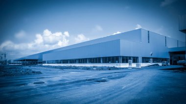 Modern fabrika binaları ve depoları