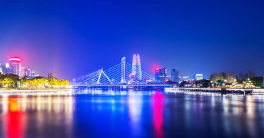 Ningbo şehir mimarisi gece manzarası