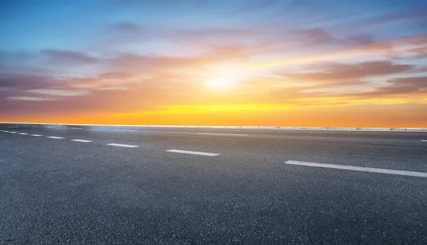 Weg Lucht Wolken Met Lege Voorgrond — Stockfoto