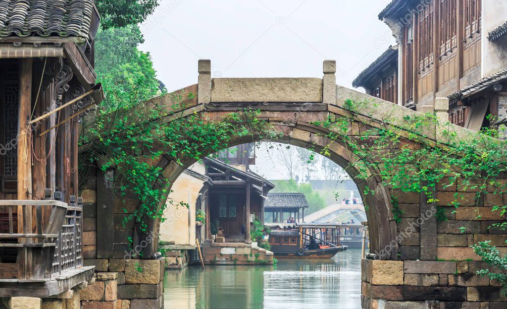 Ancient rivers and residential buildings in Wuzhen, Zhejiang Pro