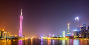 Guangzhou şehir gecesi ve mimari manzara silueti