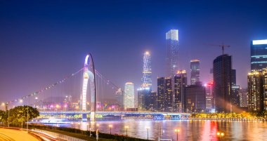 Guangzhou şehir gecesi ve mimari manzara silueti