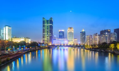 Hangzhou Kanal Binası 'nın Gece Görüşü