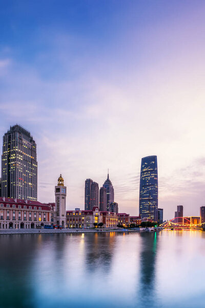 Тяньцзинь городской архитектурный ландшафт и skylin
