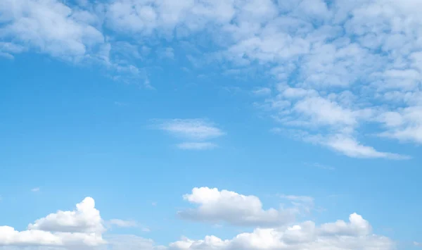 Gyönyörű Égbolt Táj Kék Fehér Felhők — Stock Fotó