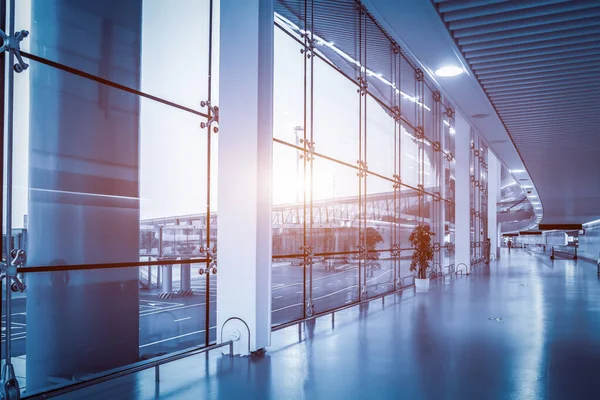 Finestre Corridoi Vetro Smerigliato Del Terminal Aeroportuale — Foto Stock