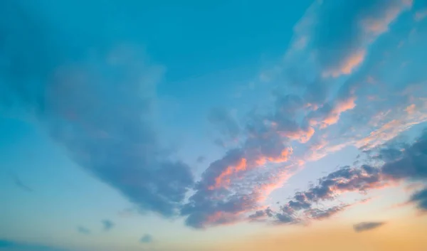 Bellissimo Cielo Nuvole Paesaggio — Foto Stock