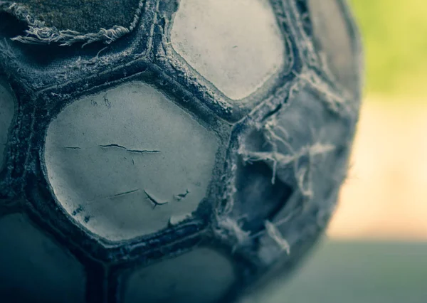 hasarlı topu, yakın çekim, makro fotoğraf, spor arka plan kavramı