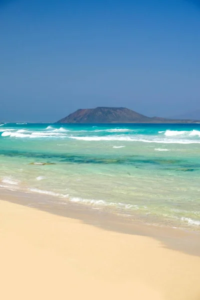 Strand Corralejo auf Fuerteventura, Kanarische Inseln. — Stockfoto