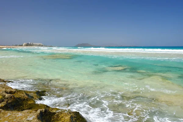 Strand Corralejo auf Fuerteventura, Kanarische Inseln. — Stockfoto