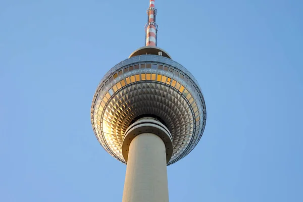 TV-tornet på Alexanderplatz i Berlin, Tyskland. — Stockfoto