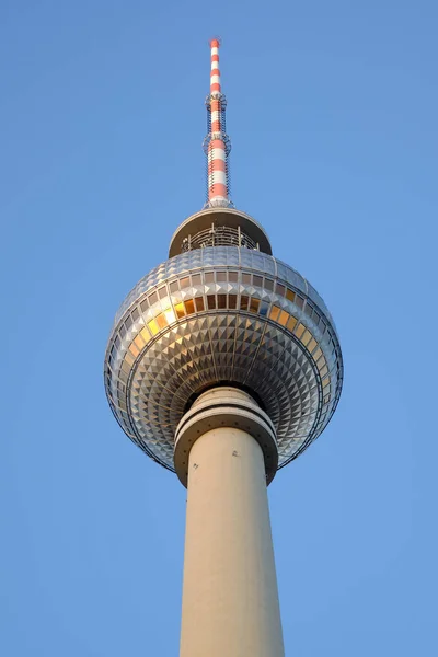 TV-tornet på Alexanderplatz i Berlin, Tyskland. — Stockfoto