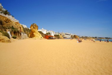 Albufeira Beach Praia do Tunel, Algarve, Portekiz.