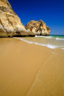 Beach Alvor Poente in Algarve, Portekiz.