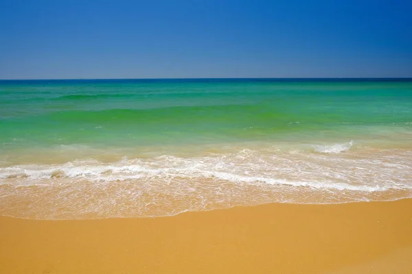 Playa Alvor Poente en Algarve, Portugal . — Foto de Stock