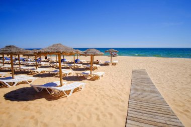 Güzel plaj Praia da Falesia manzarası - Praia da Rocha Ba