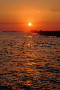 Türkiye'de denizde inanılmaz gün batımı.