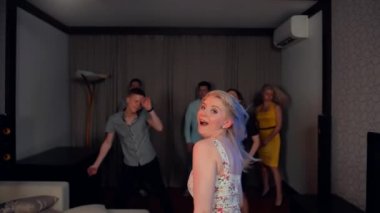 Şehvetli Bayan günaha ile dans