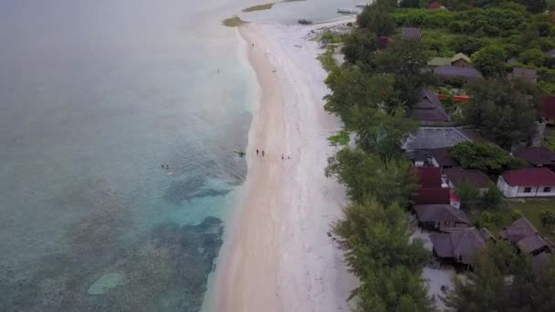 Vzdušné záběry na ostrově Gili Meno, Indonésie. — Stock video