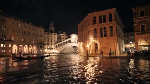 Architecture of Venice at night View from the Central Canal — Stock Video