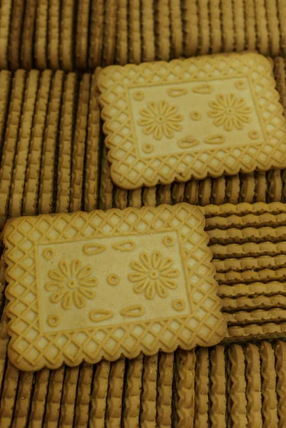 Biscuits Rectangulaires Frais Savoureux Dans Une Grande Boîte — Photo