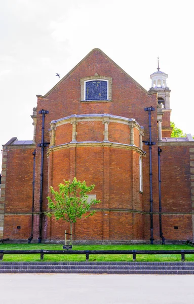 A complex of buildings of the music school in England. Mill Hill school.19.05.2018. — Stock Photo, Image