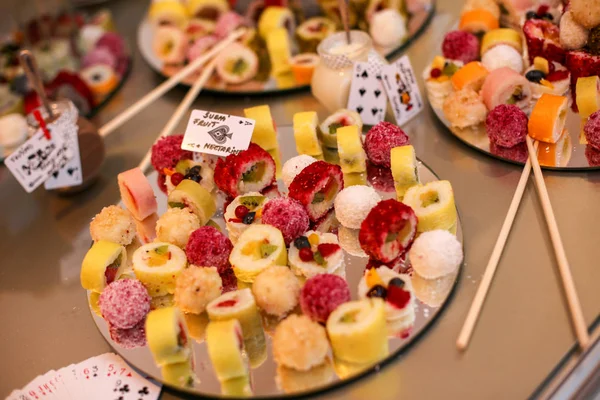 Barul Delicios Fructe Sushi Fotografie de stoc