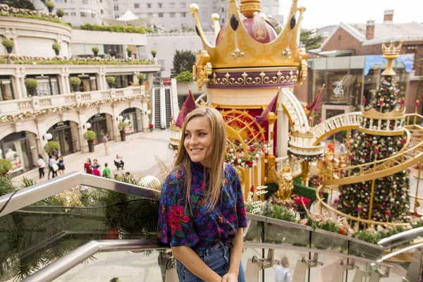 Mulher Bonita Posando Cidade Hong Kong — Fotografia de Stock