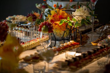 Şeker çubuğu'nda lezzetli kek